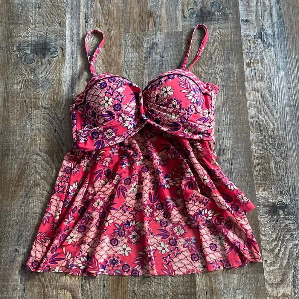 Christina | Strap / Strapless Tankini Top